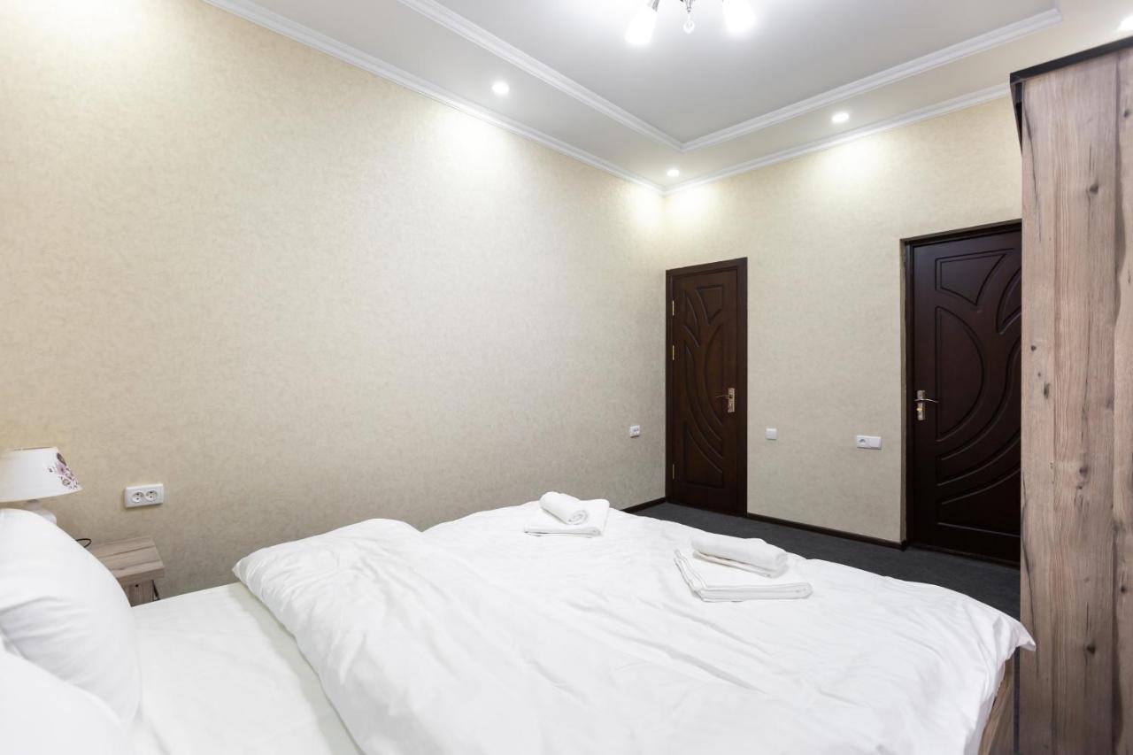 Light Hotel Tashkent Esterno foto