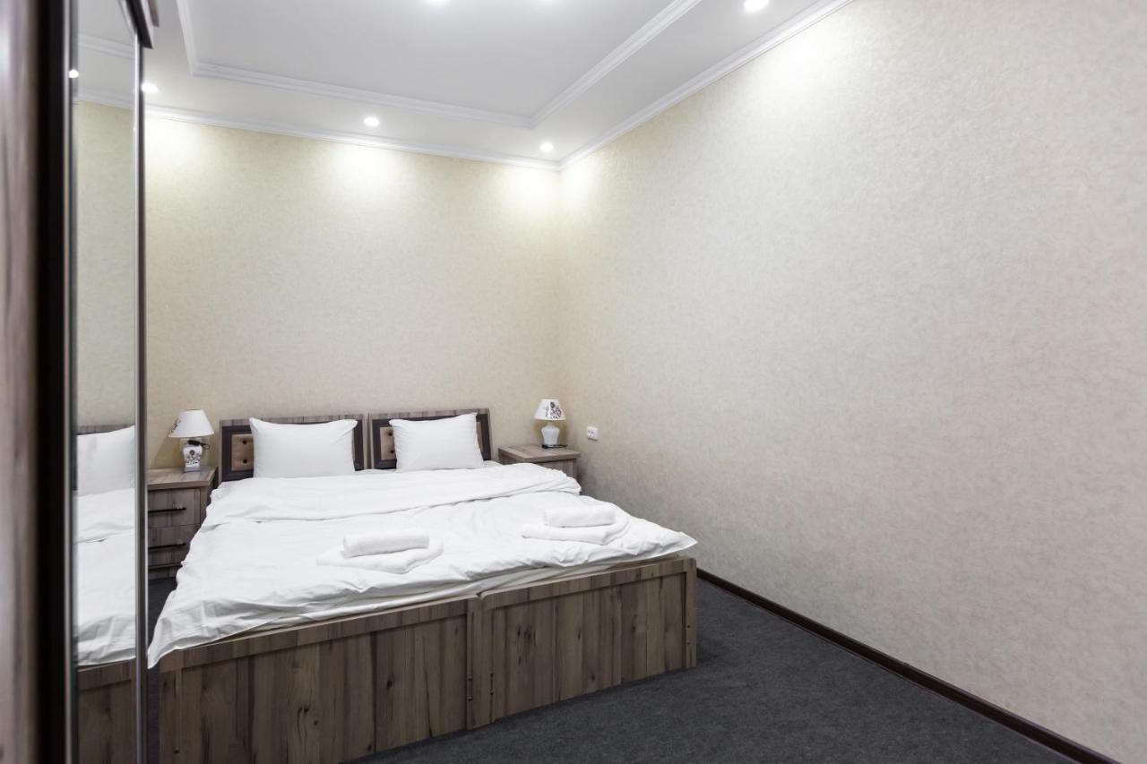 Light Hotel Tashkent Esterno foto