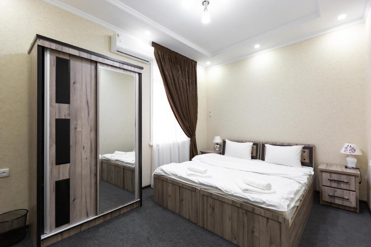 Light Hotel Tashkent Esterno foto
