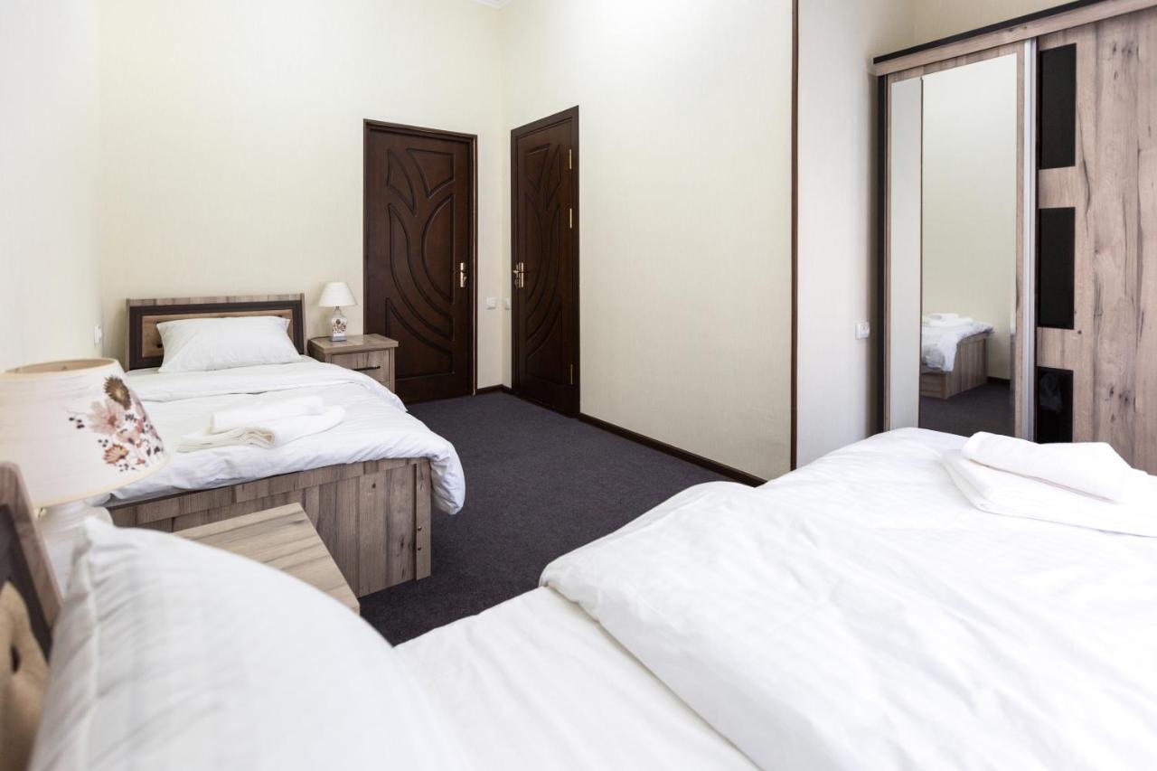 Light Hotel Tashkent Esterno foto