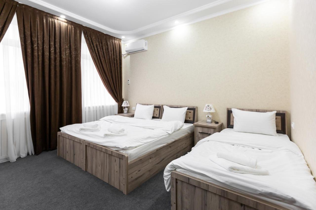 Light Hotel Tashkent Esterno foto