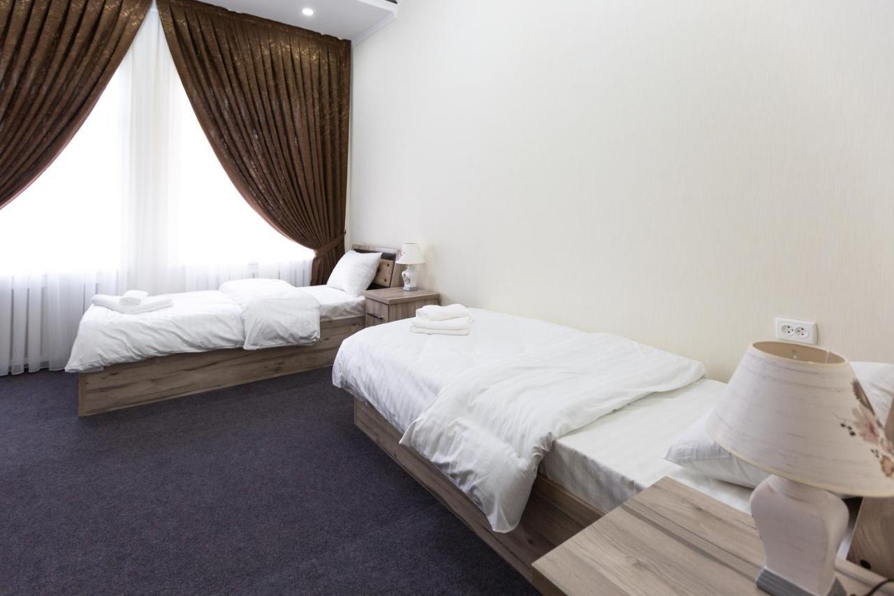 Light Hotel Tashkent Esterno foto