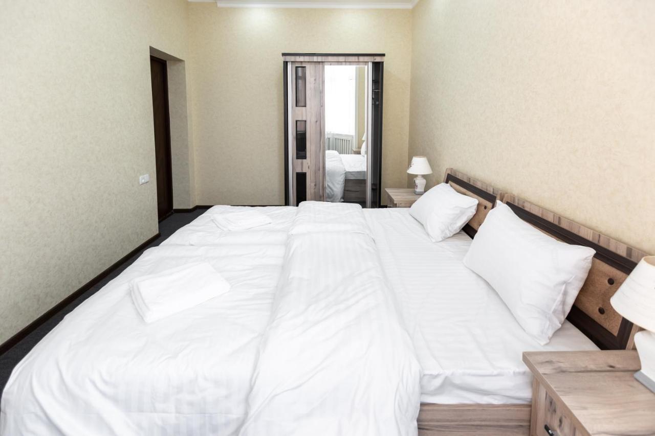 Light Hotel Tashkent Esterno foto