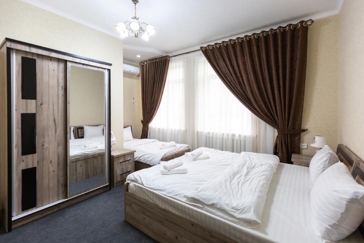 Light Hotel Tashkent Esterno foto